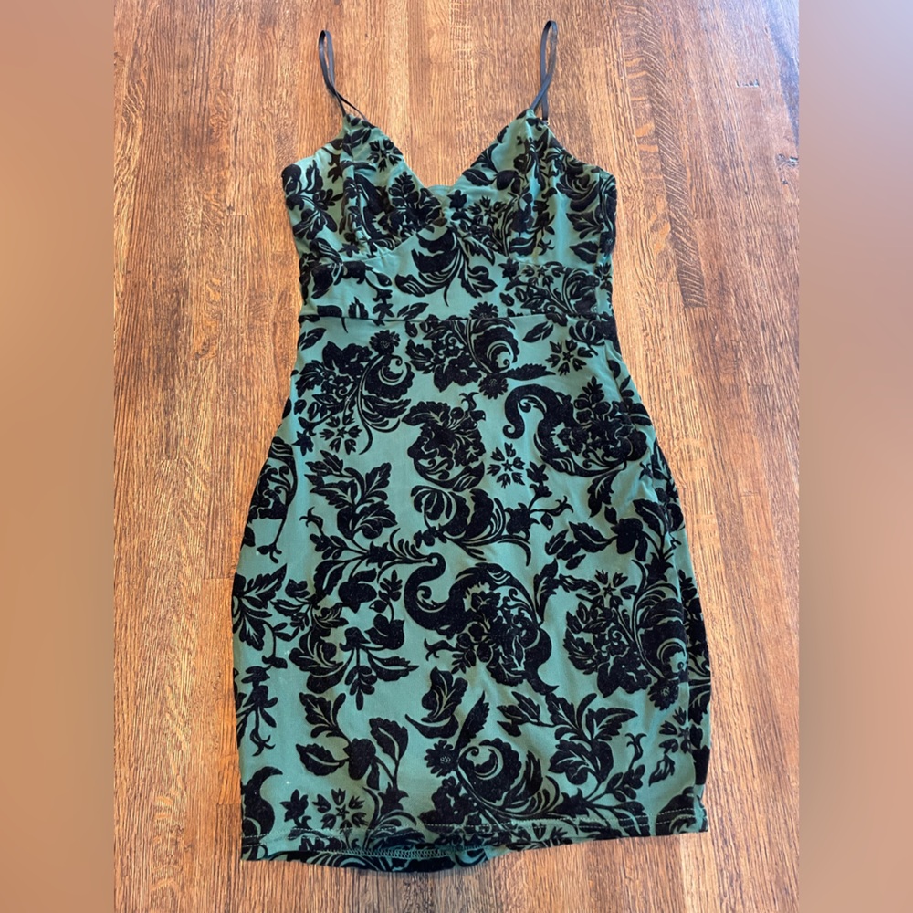Privy Green Dress with Velvet Flowers Dance Fancy Night out Dress - Size XS